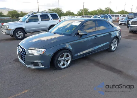 2017 Audi A3 2.0T Premium z USA, uszkodzony, nr VIN WAUAUGFF7H1052239